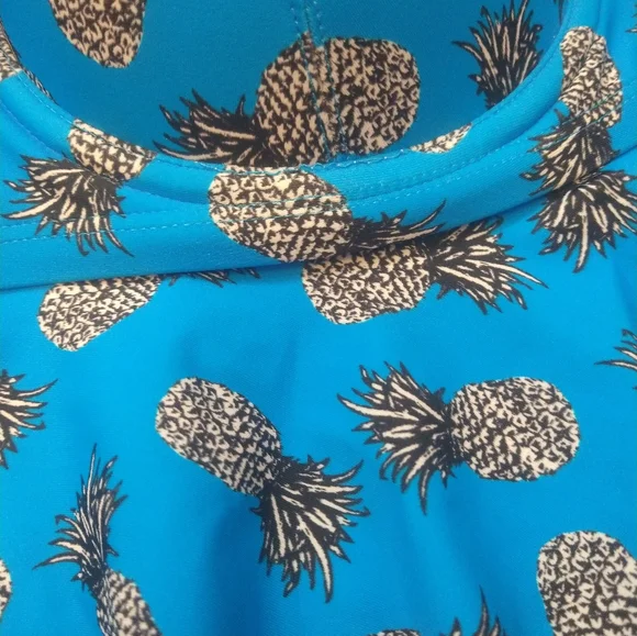 Torrid Blue Pineapple Print Strapless Underwire Bikini Top. Size 1 - Picture 3 of 4
